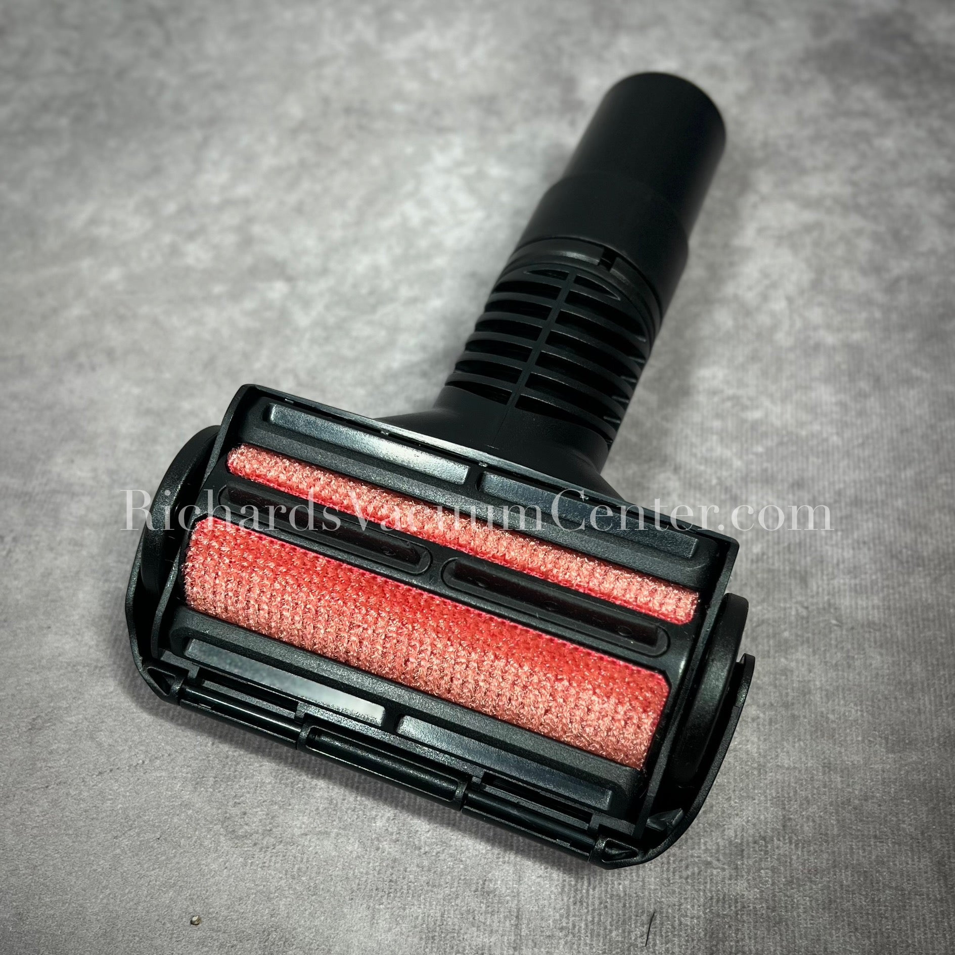 Self-Cleaning Vacuum Attachment