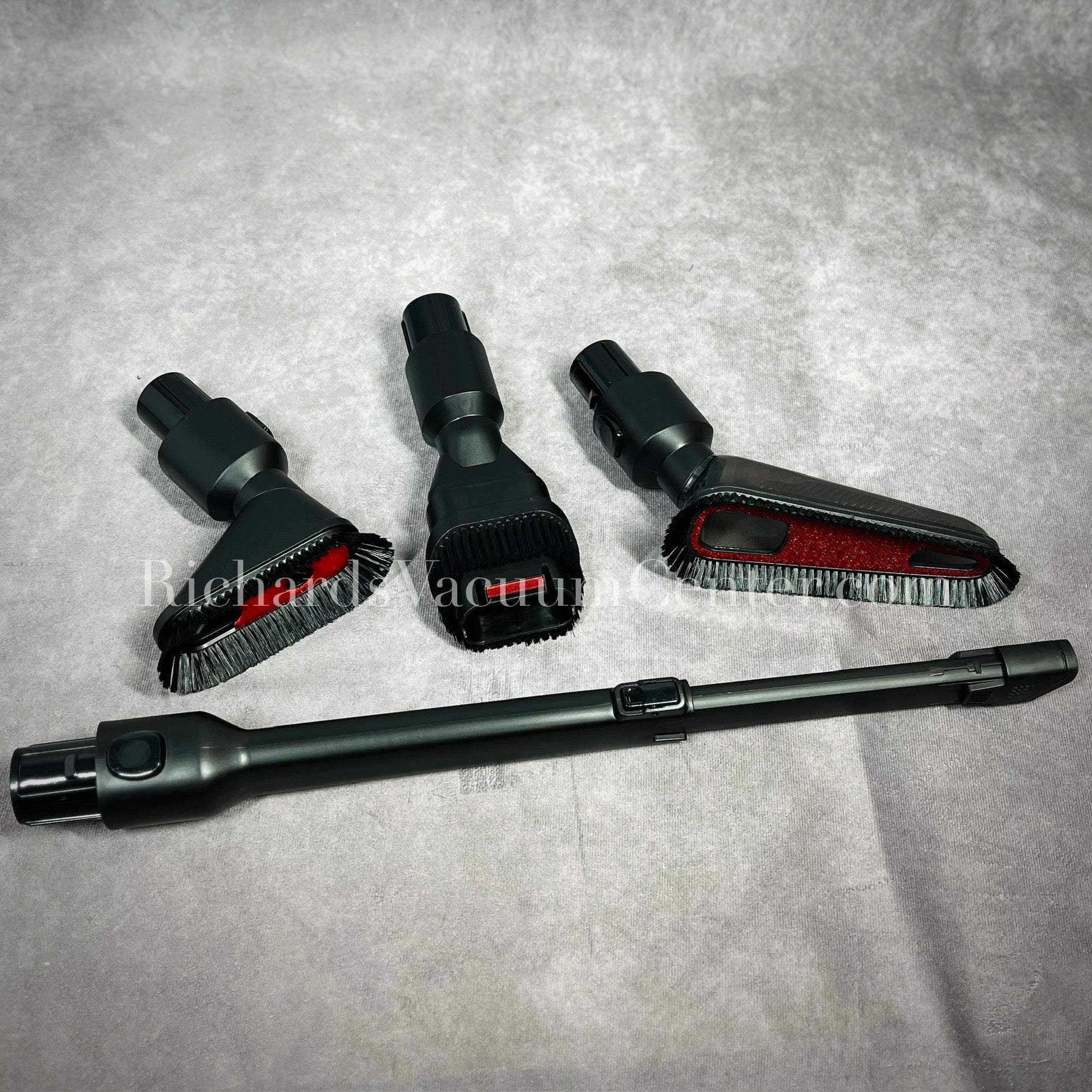 Set of vacuum cleaner attachments